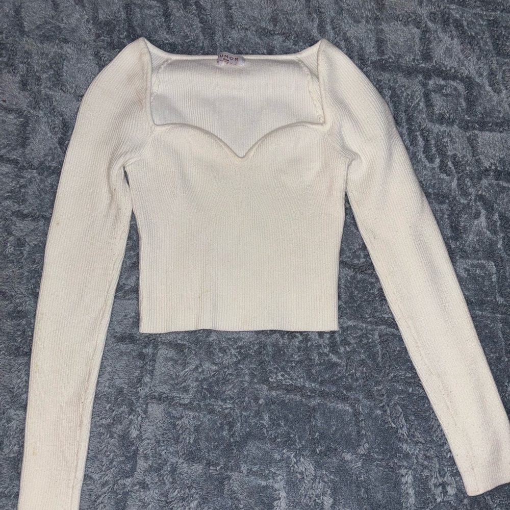Chic White Long Sleeve Crop Top